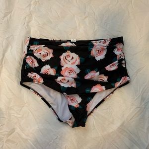 ⭐️ NWOT ⭐️ High waisted tummy control swim bottoms